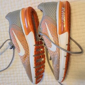 Nike 7.5 airmax shoe